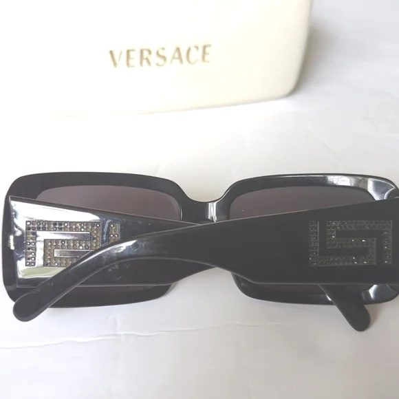 VTG Versace sunglasses - Picture 9 of 9